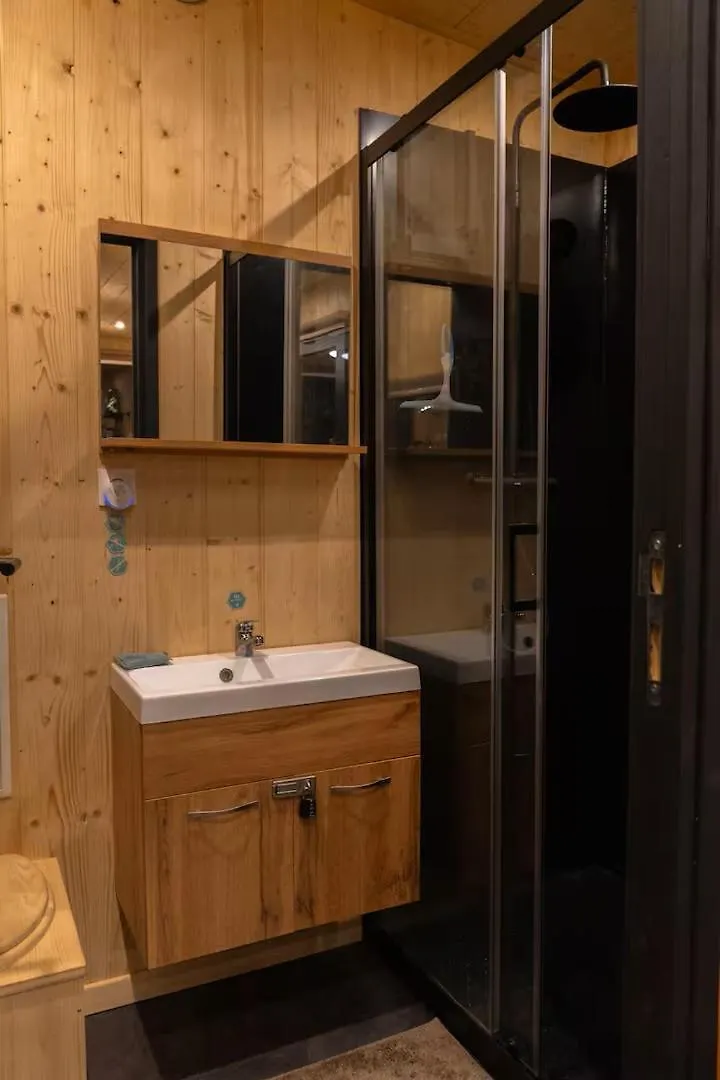 Camping Tiny House Moderne En Pleine Nature Sainte-Foy-lès-Lyon Frankrijk